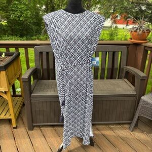 ☀️Coolibar White With Diagonal Plaid UPF 50+ Sheath Dress ☀️